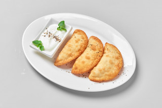 Чебуреки с крабом